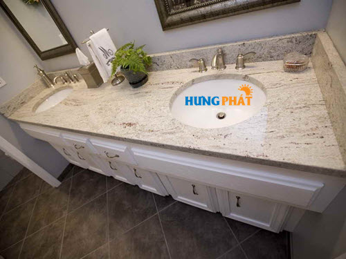 Những chiếc chậu rửa bàn đá đã và đang được bày bán rất nhiều trên thị trường và được quảng cáo tràn lan chau-rua-mat-ban-da-con-sot-thi-truong-hien-nay4