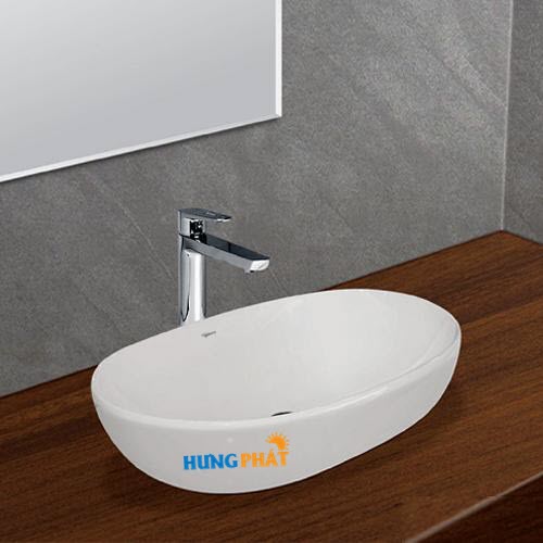 Một lợi thế nữa trong thiết kế chậu rửa đặt âm bàn còn phải kể đến sự nhỏ gọn và tiết kiệm tối đa diện tích không gian phong tắm su-dung-chau-rua-mat-am-ban-da-inax-loi-the-trong-tam-tay2